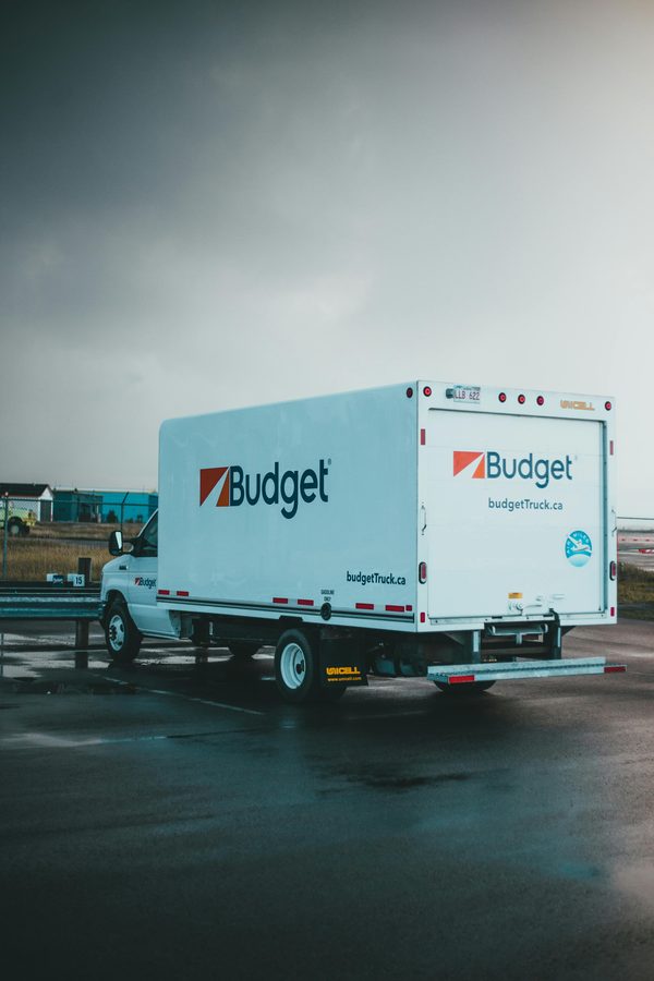 Louez un utilitaire à Toulouse : gagnez du temps et de l'argent !